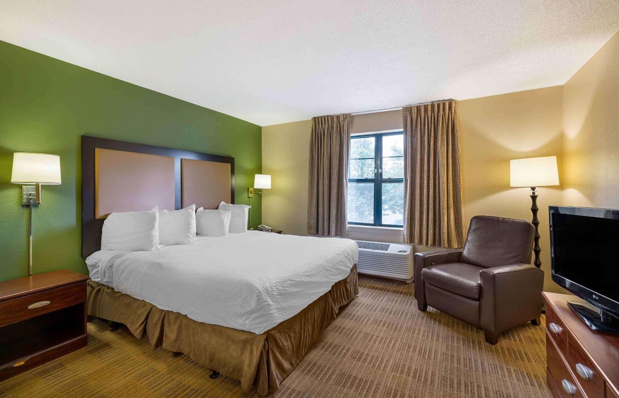 Extended Stay America Select Suites - Chicago - Naperville - West Eksteriør billede